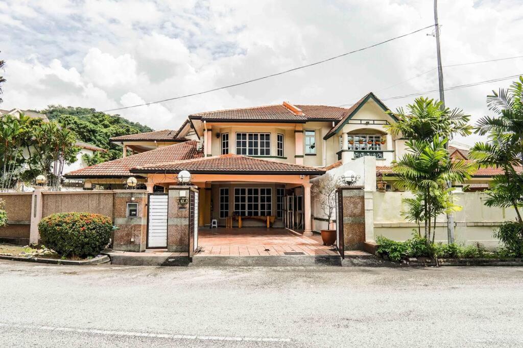 Family House At Wangsa Maju With Private Pool * Kuala Lumpur